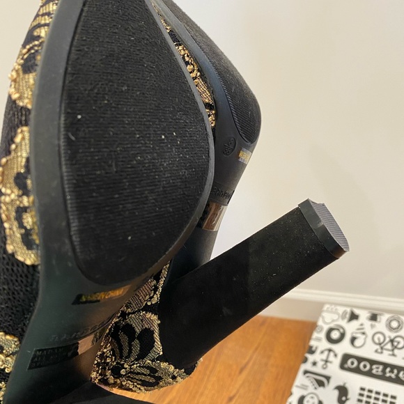 Black & Gold Stitched Booties - Picture 4 of 5